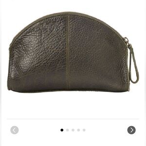 Duluth Lifetime Leather Travel Pouch